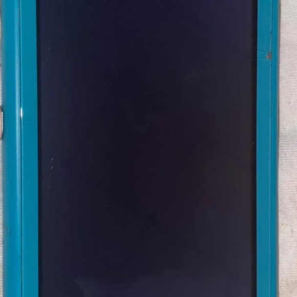 Nintendo Switch Lite (2 Games Included) - Picture 4 of 5